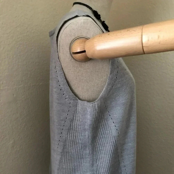 Apt. 9 Sweater Tank‎ - Picture 4 of 7